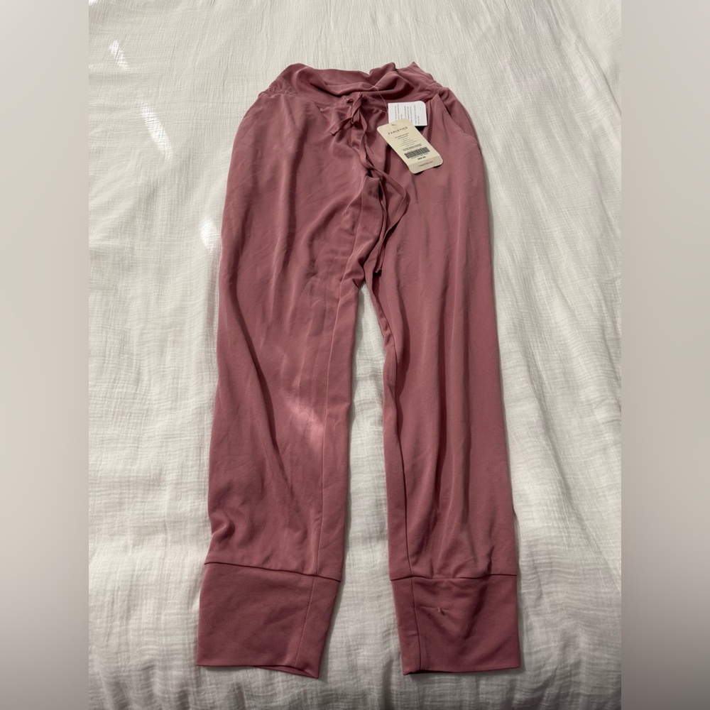 Fabletics Maj Sleek Knit Pants XS rose